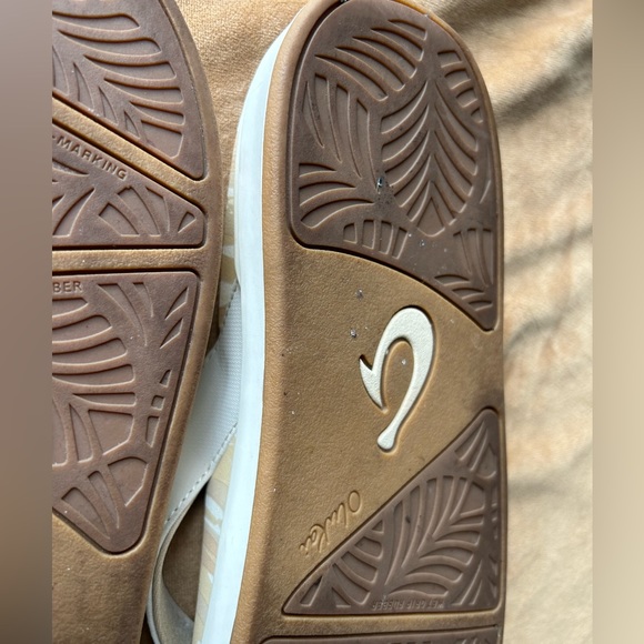 Olukai flip flops - Picture 4 of 7